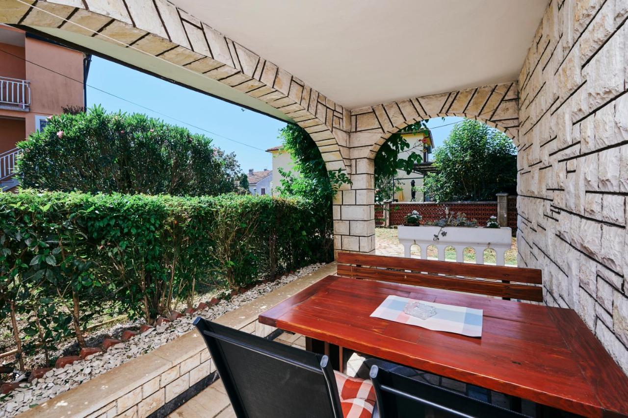 Apartmani Erik Umag Exterior foto